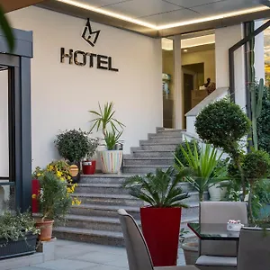F&m 2 , Tirana Albanien